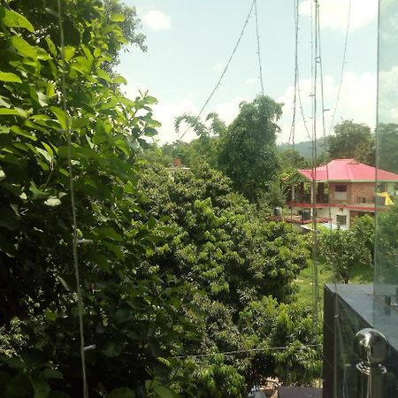 Hotel Sky Bule & Restaurant Khas Nagrota Exterior foto