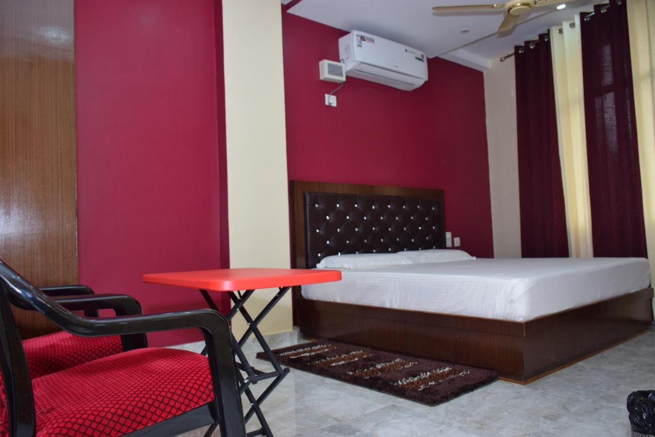 Hotel Sky Bule & Restaurant Khas Nagrota Exterior foto