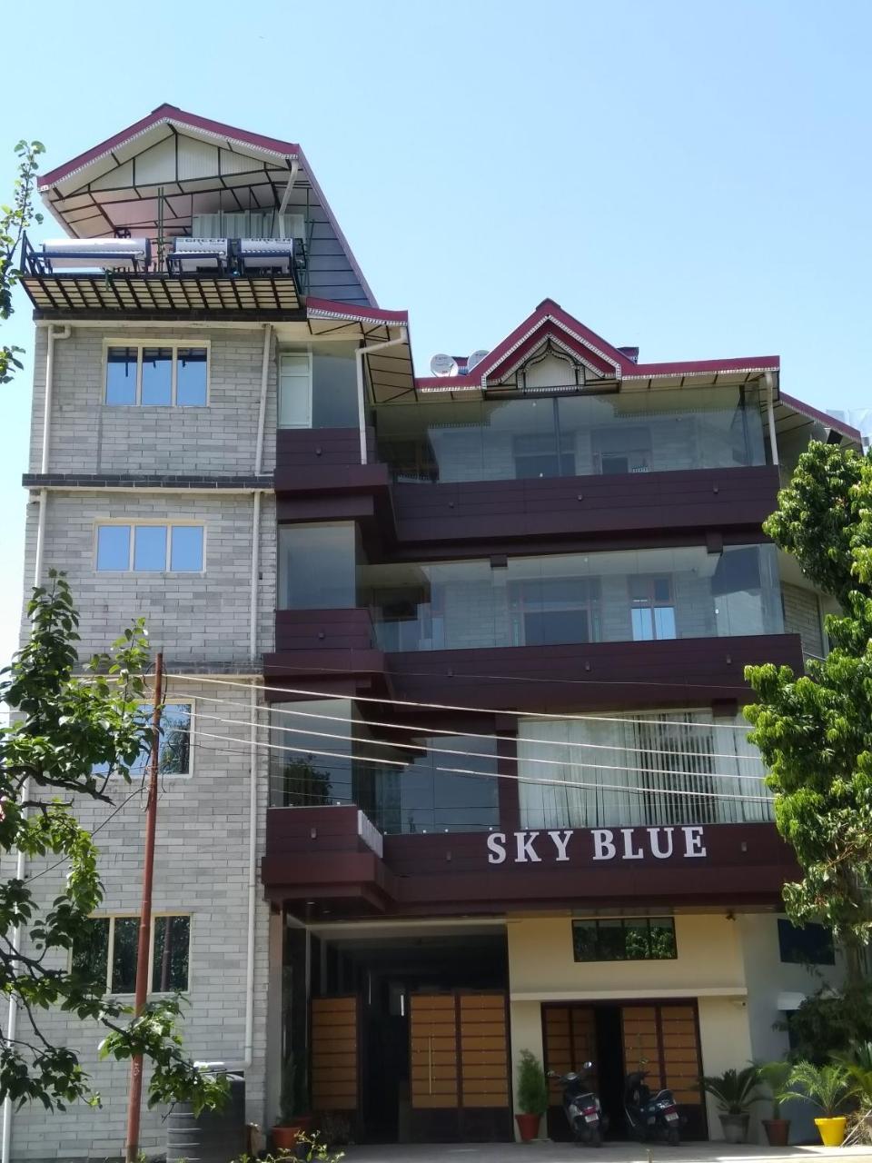 Hotel Sky Bule & Restaurant Khas Nagrota Exterior foto