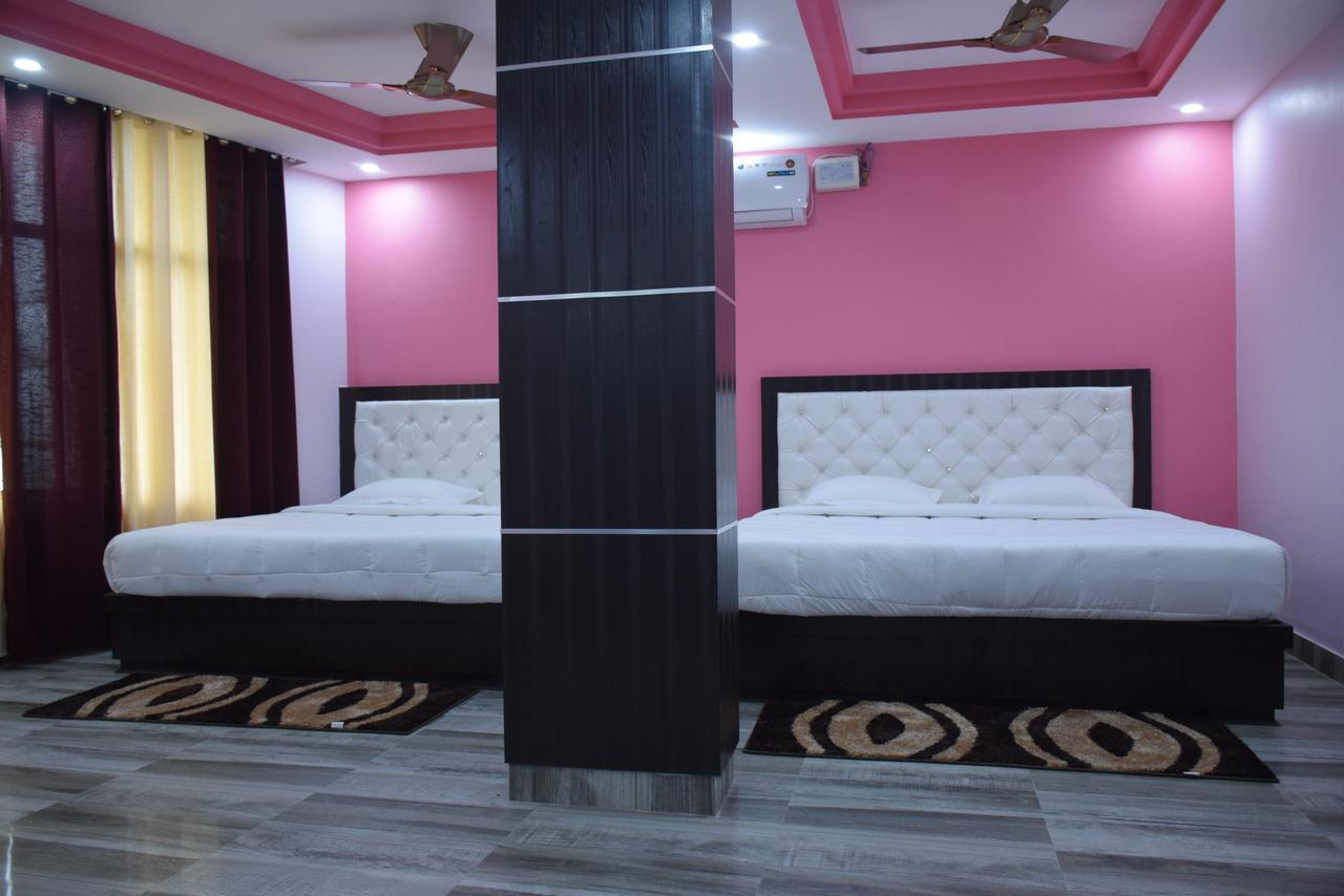 Hotel Sky Bule & Restaurant Khas Nagrota Exterior foto
