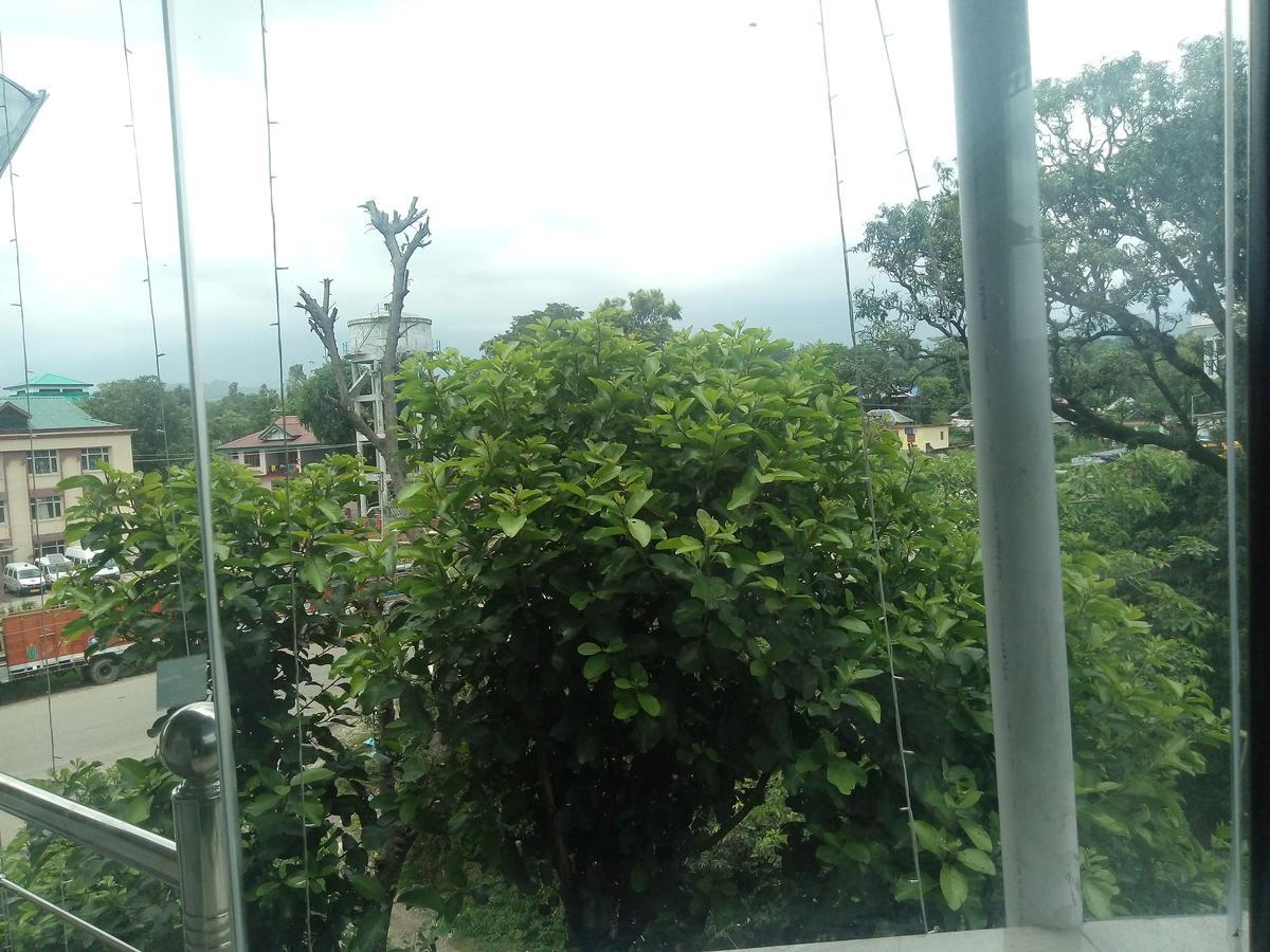 Hotel Sky Bule & Restaurant Khas Nagrota Exterior foto